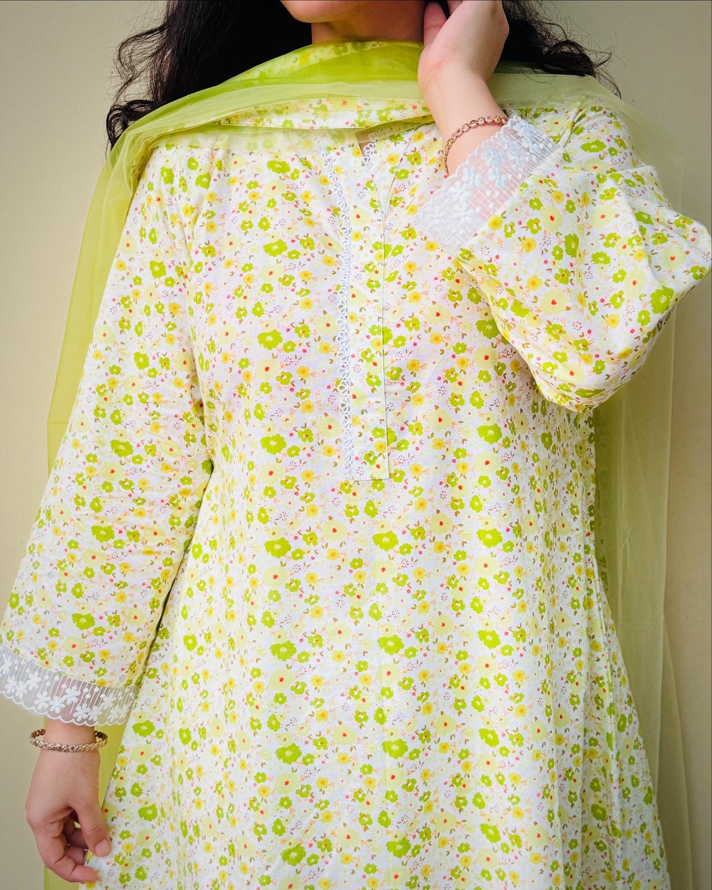 Falak Suit Set