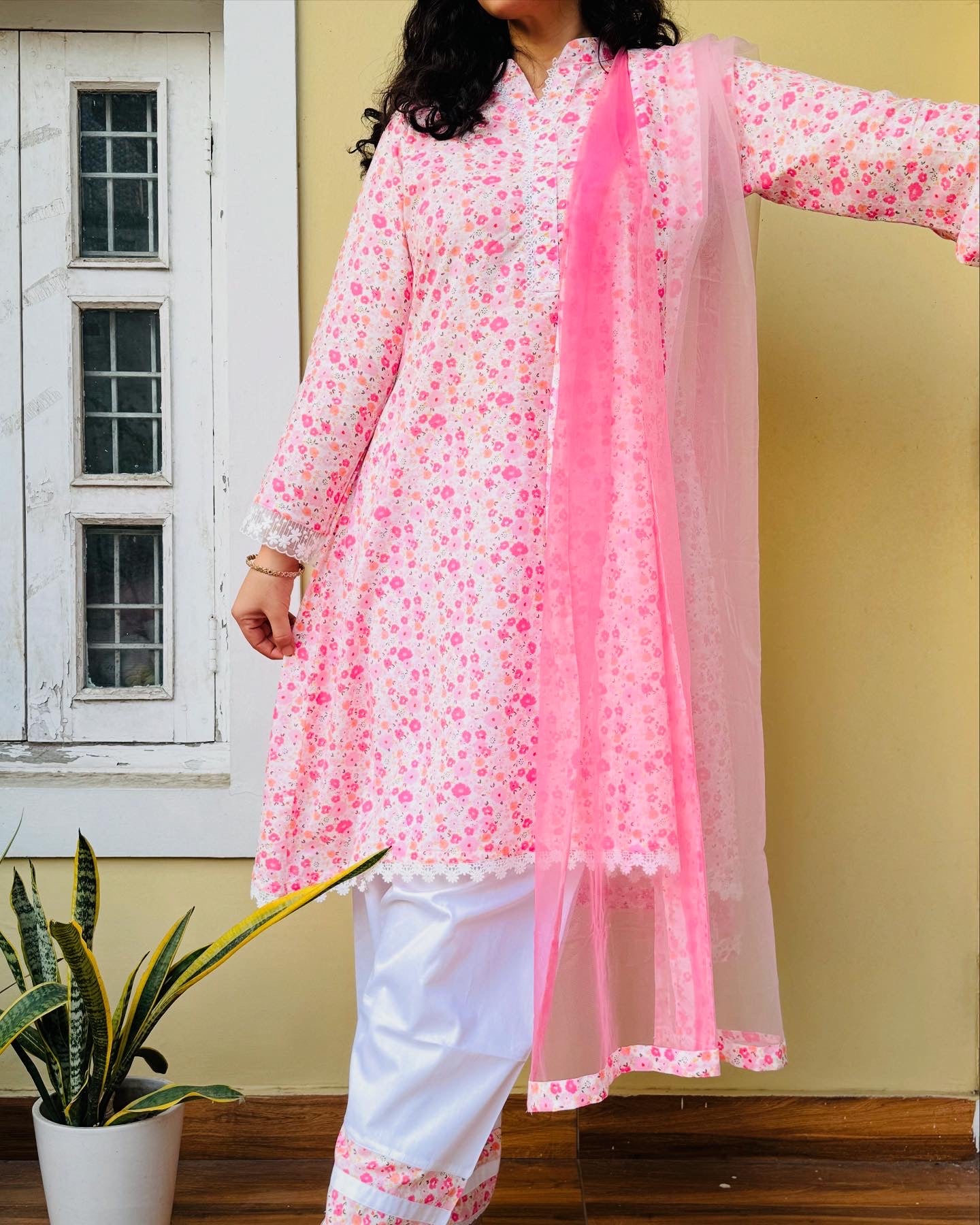 Falak Suit Set