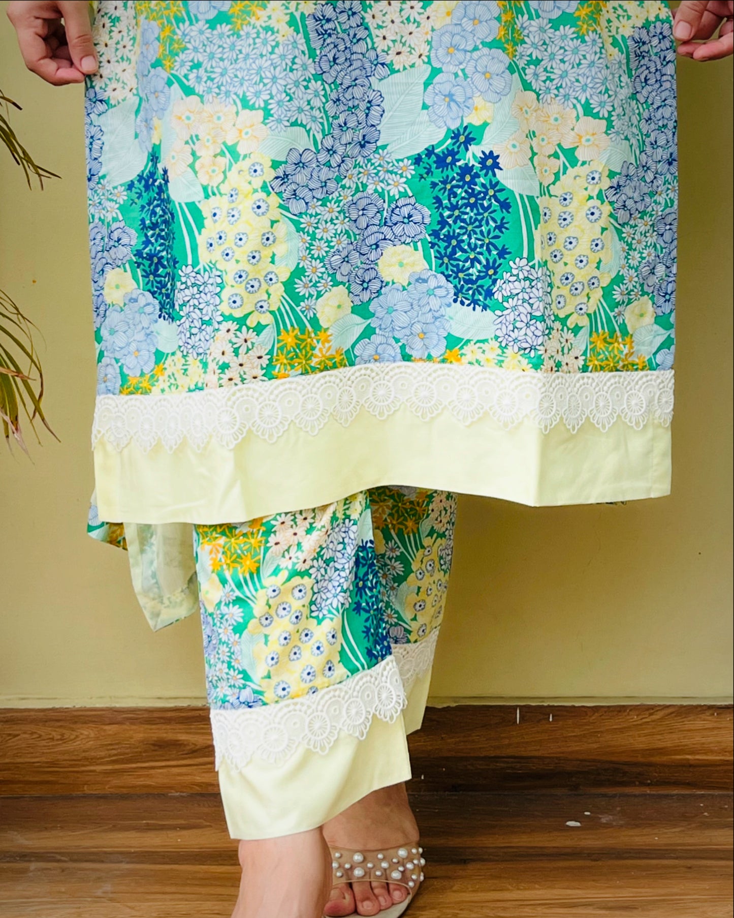 Nargis Suit Set