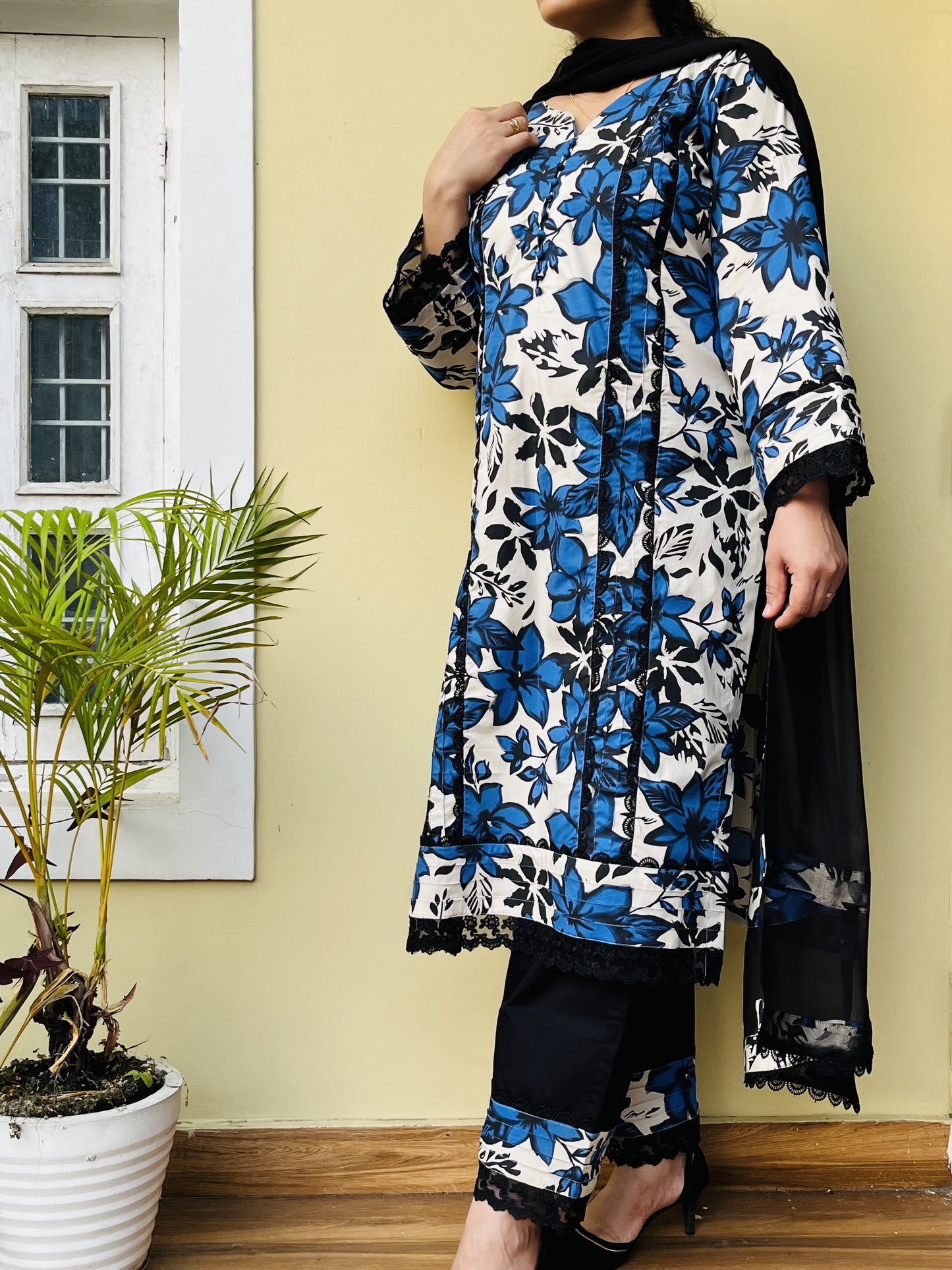 Zaahra Suit Set
