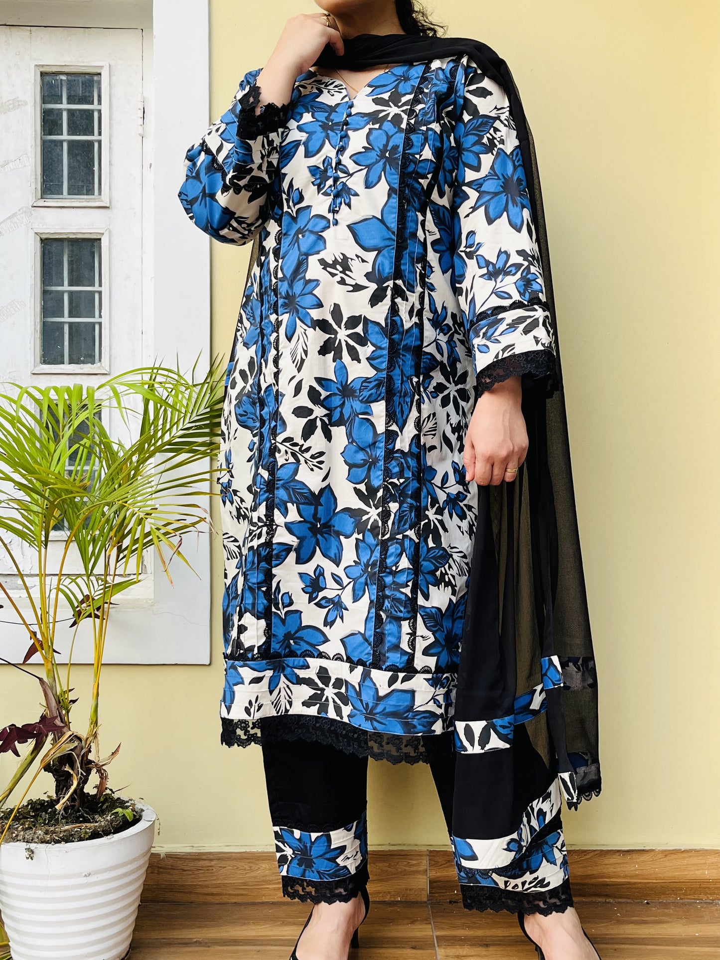 Zaahra Suit Set