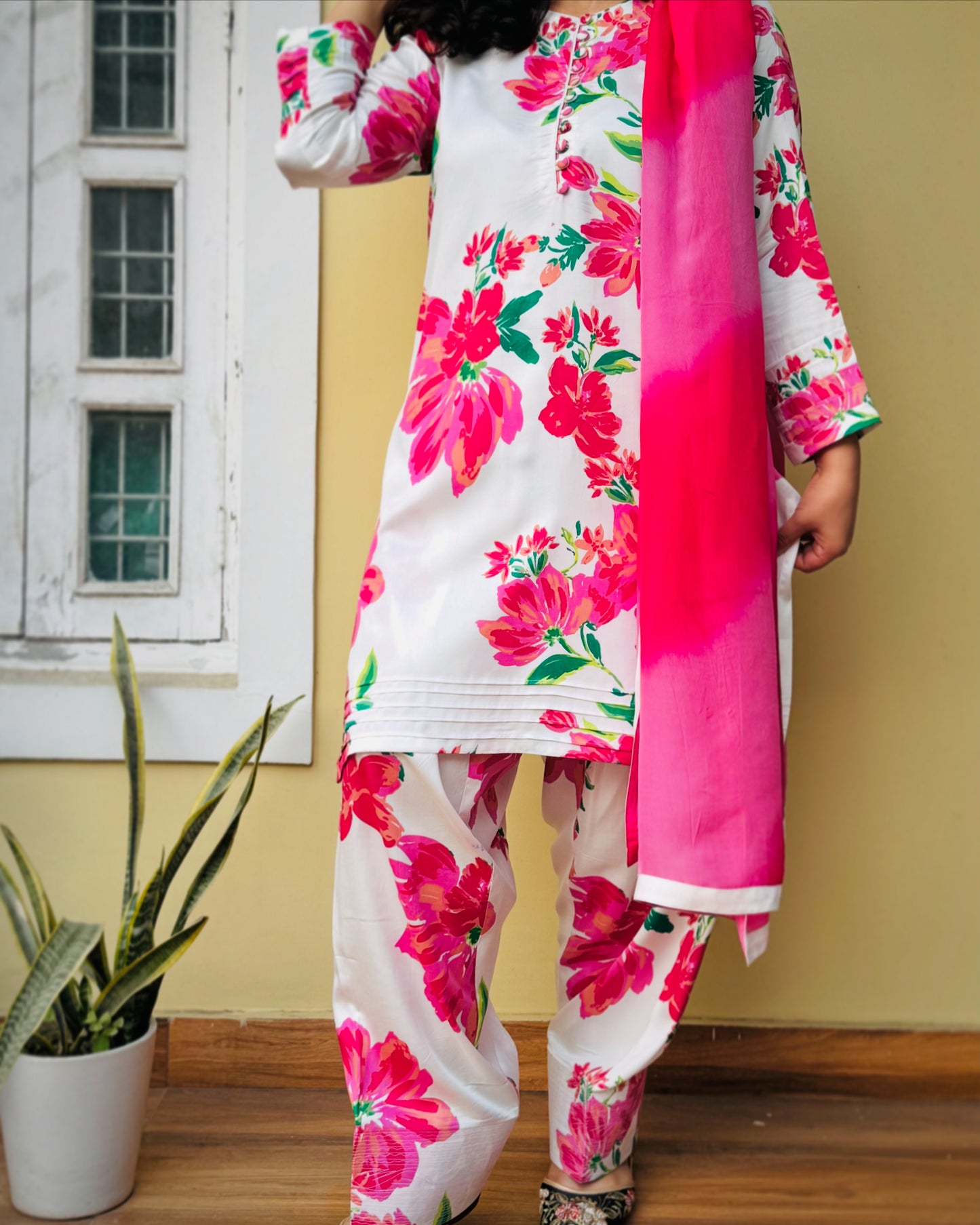Zubeida Suit Set
