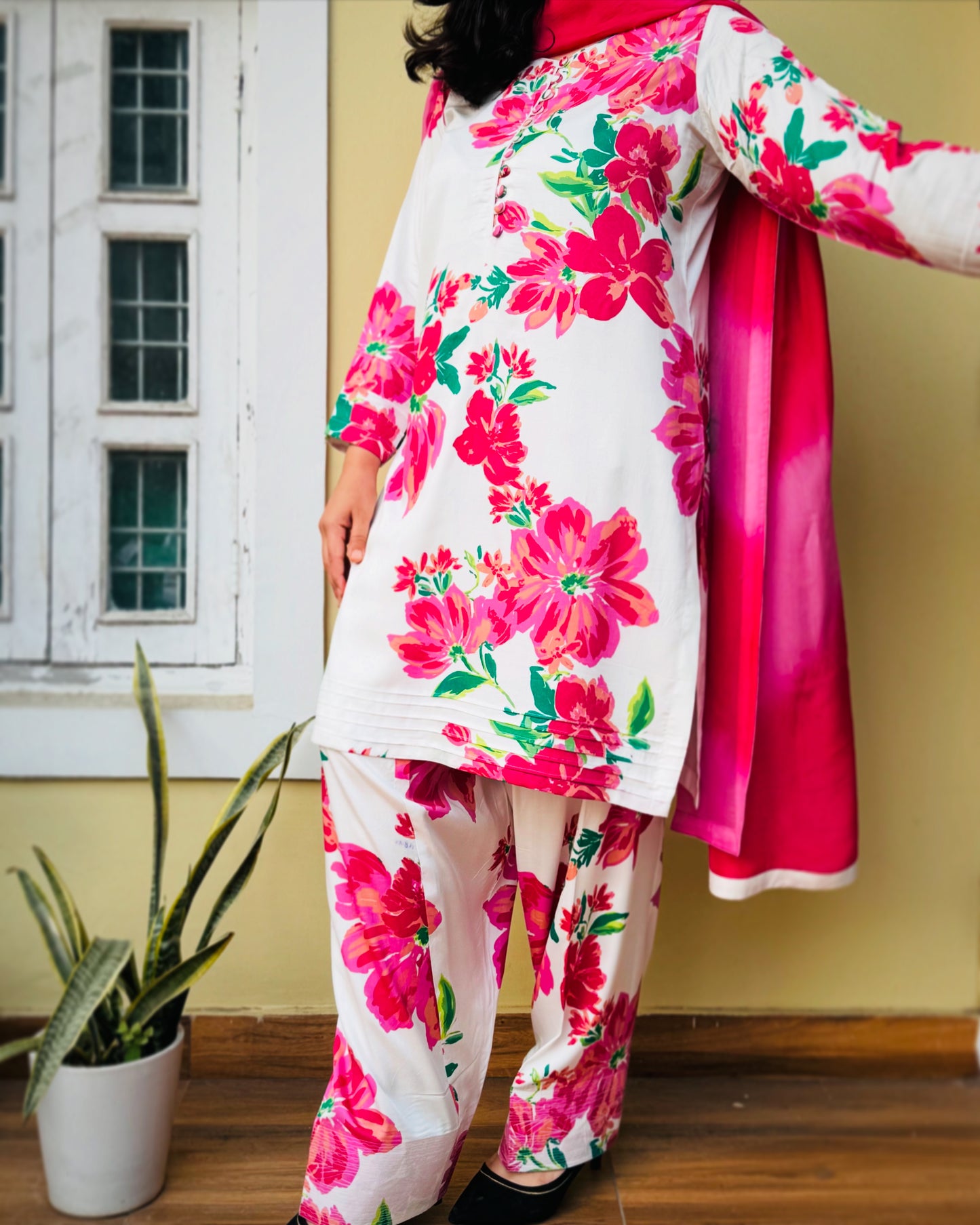 Zubeida Suit Set