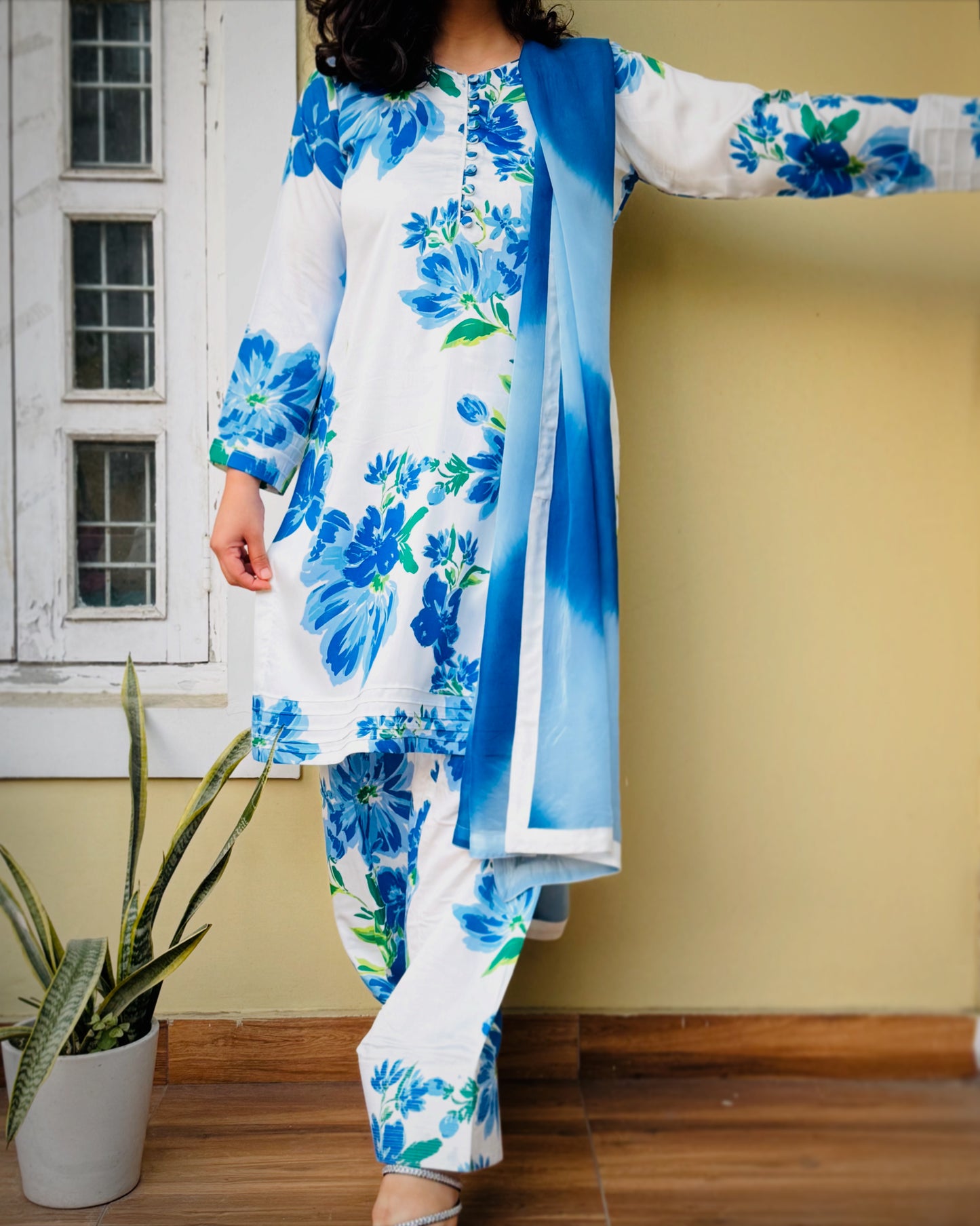 Zubeida Suit Set